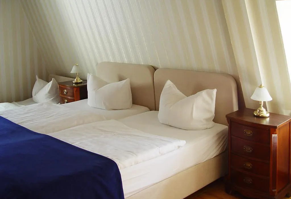 Hotel Altes Hafenhaus-1