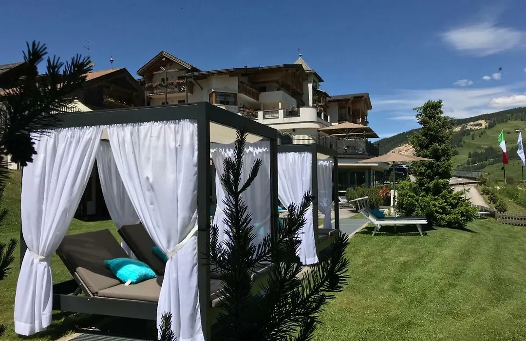 Dolasilla Mountain Panoramic Wellness Hotel-1