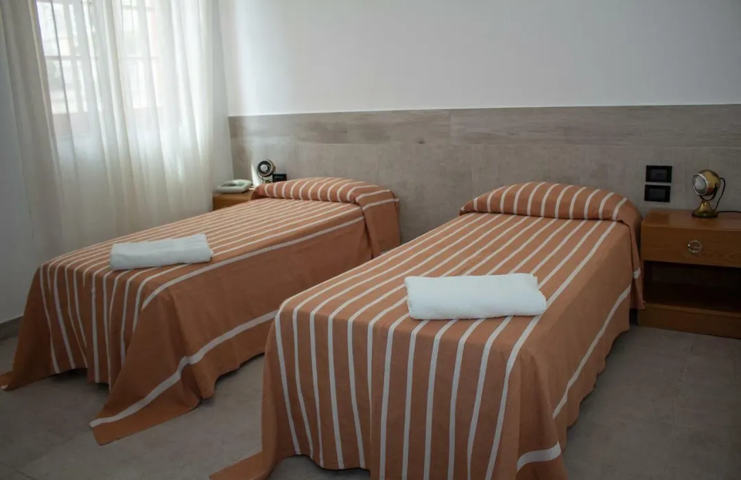 Hotel Apeneste-1