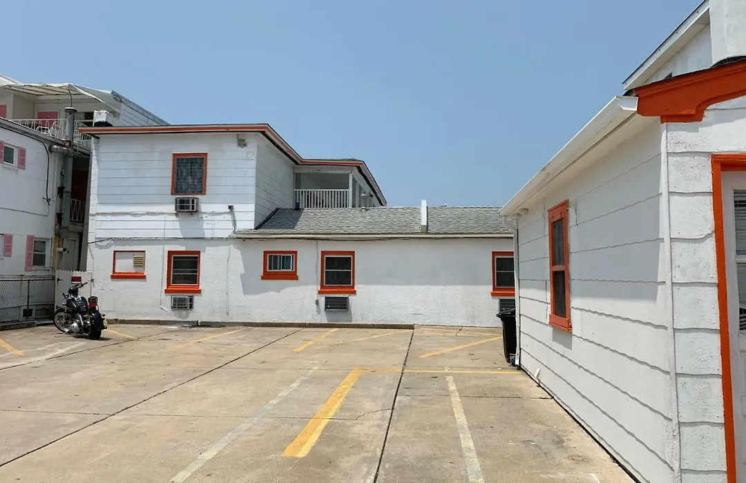 Sunshine Motel-1