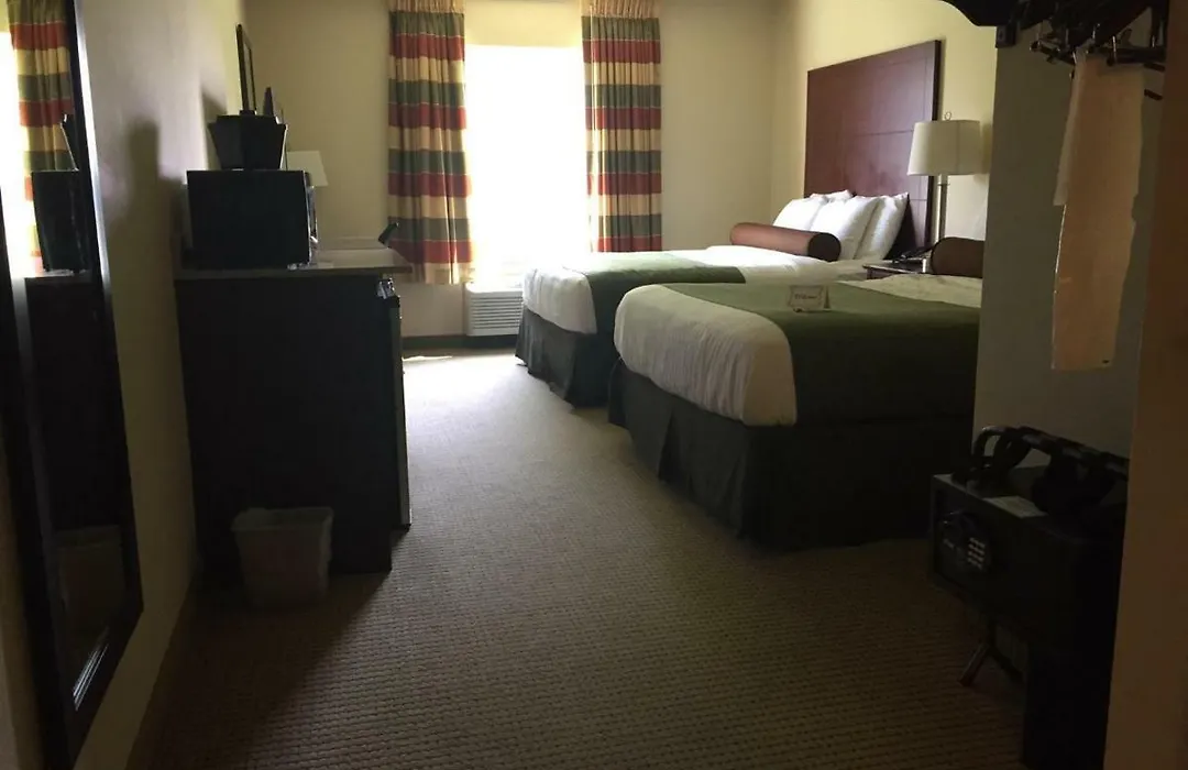 Boarders Inn & Suites By Cobblestone Hotels - Oshkosh-1