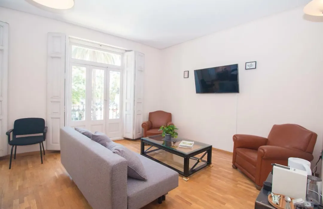 Bet Apartments - Canovas Rooms-1