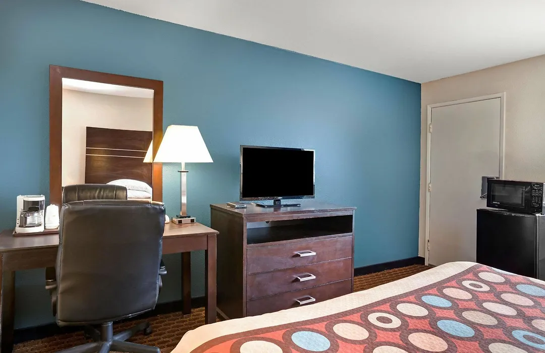 Super 8 By Wyndham Newark De-1