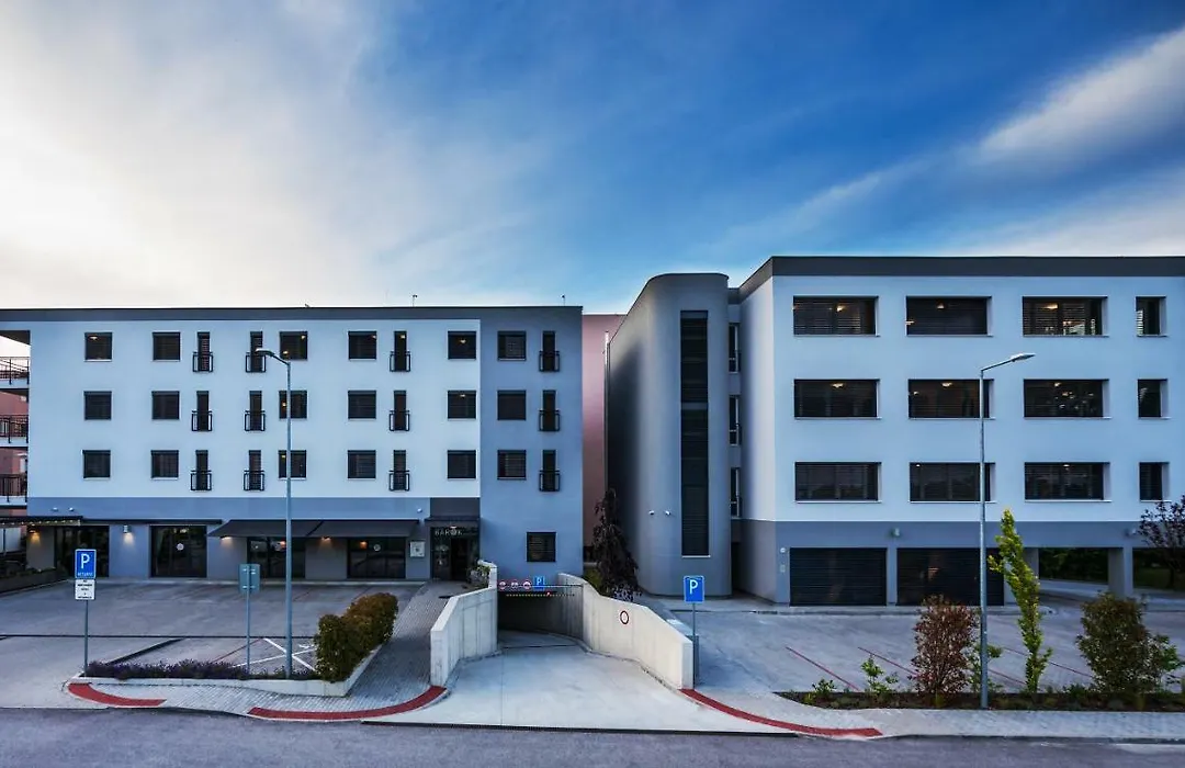 Barok Hotel And Apartments-1