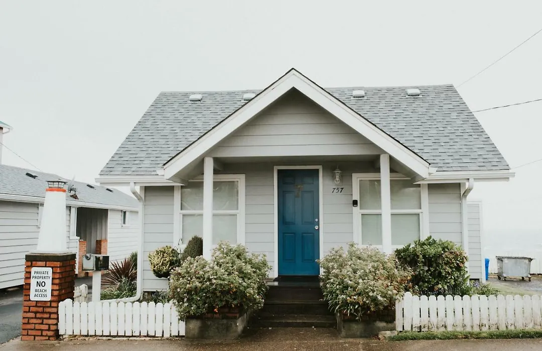 Nye Beach Cottages-1