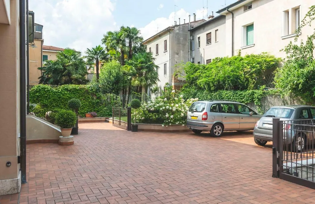 Juliet House-1