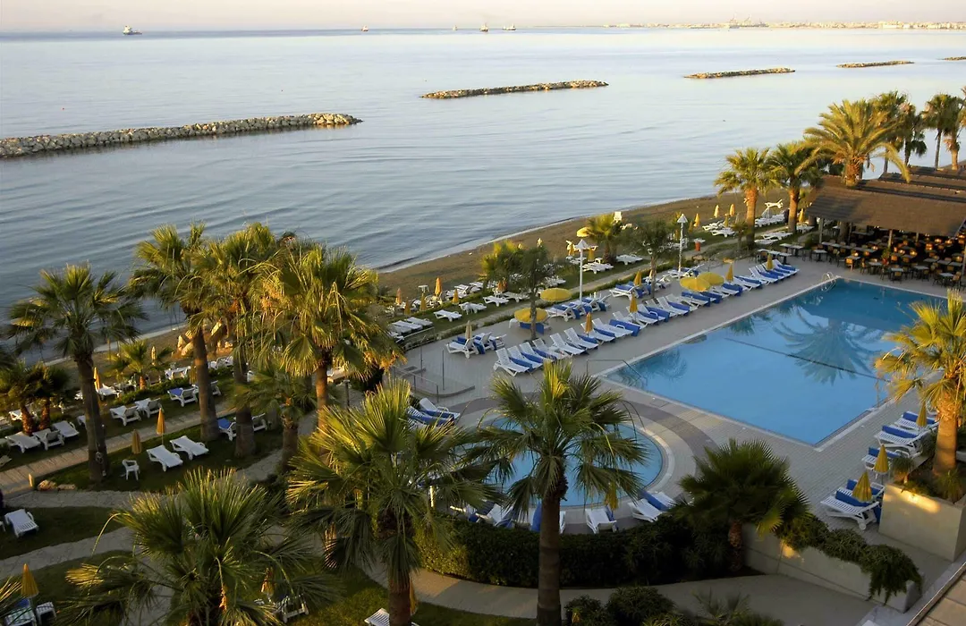 Palm Beach Hotel & Bungalows-1