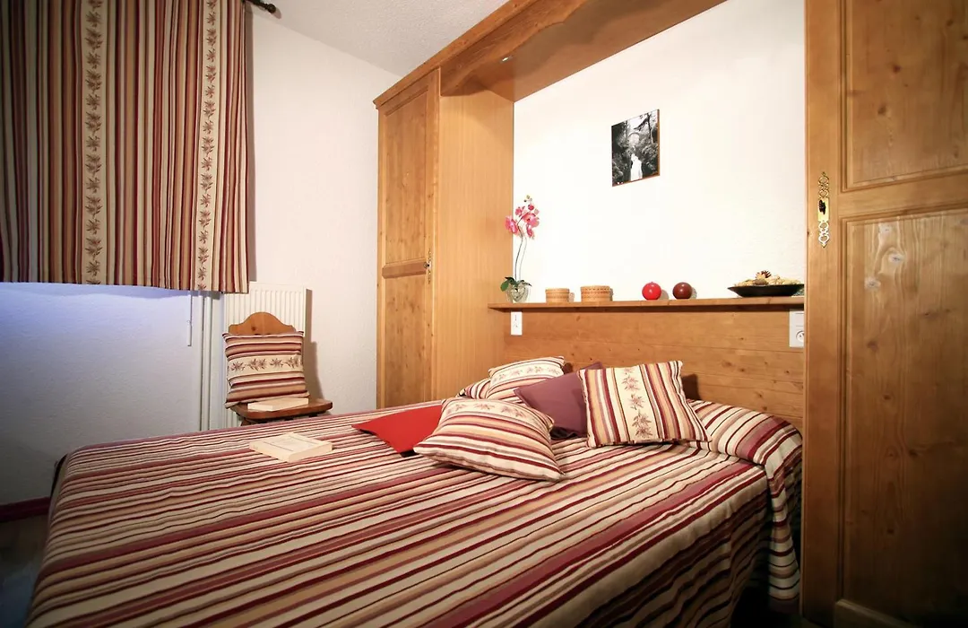 Lagrange Vacances Le Domaine des 100 Lacs-1