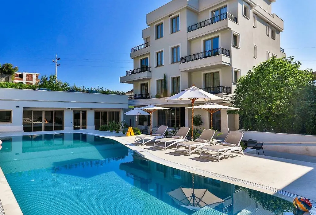 Avanti Hotel & Spa-1
