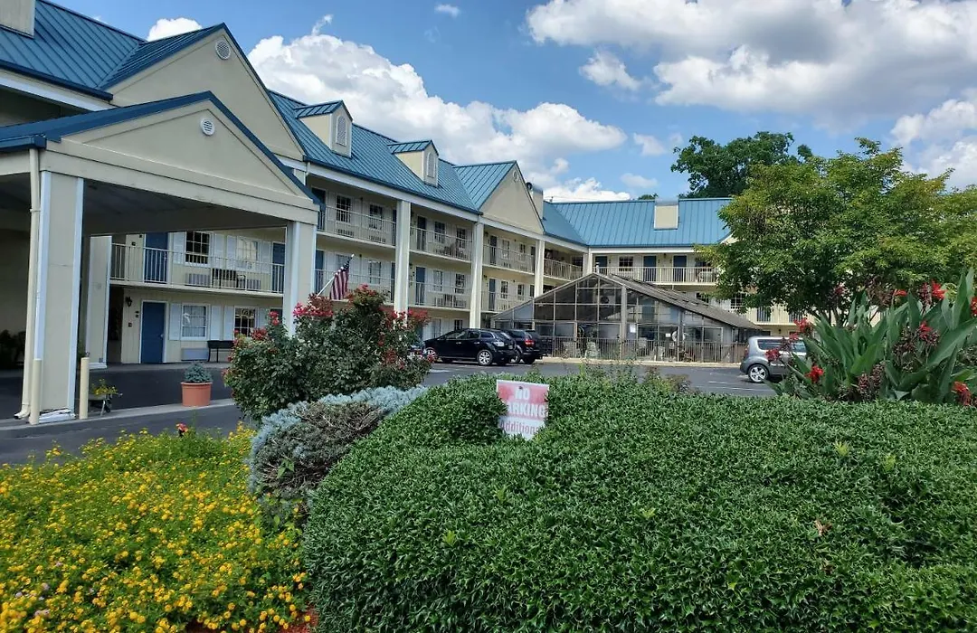 Colonial House Motel-1