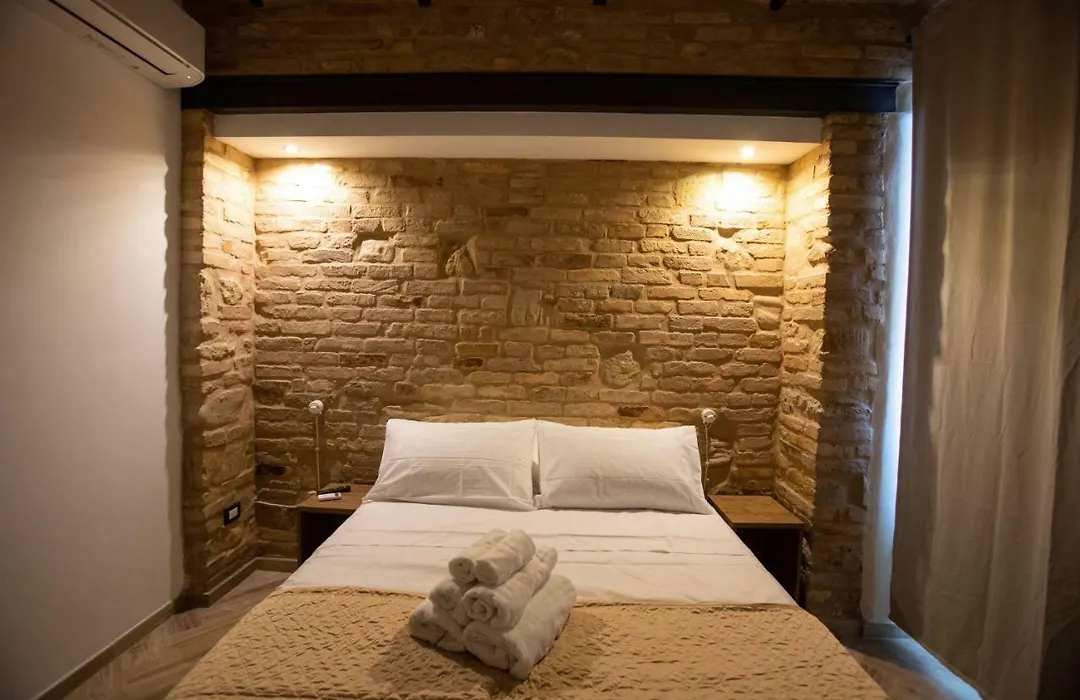AL 54 Accommodation-1