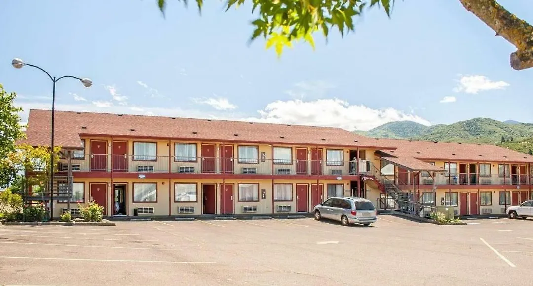 Ashland Valley Inn-1