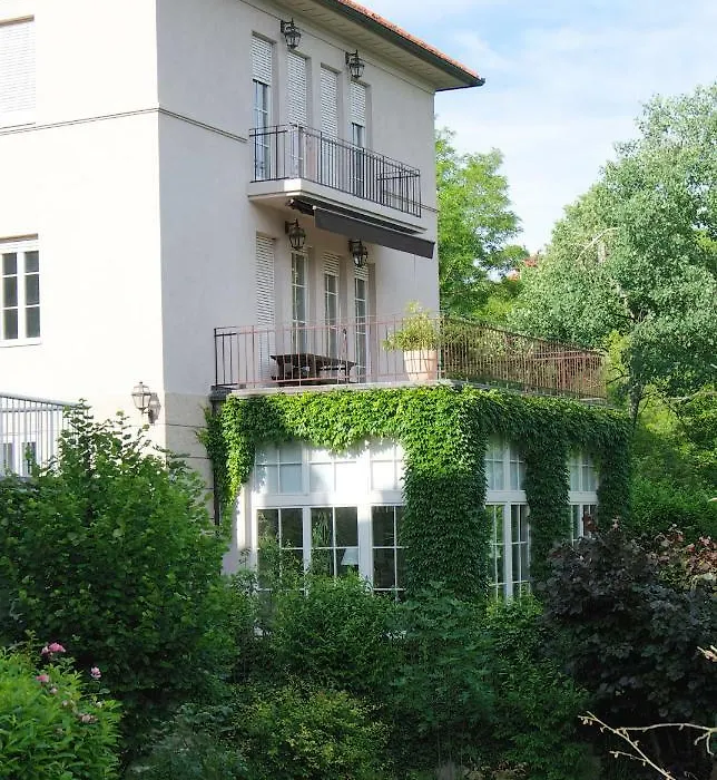 Embassy Row Bnb-1