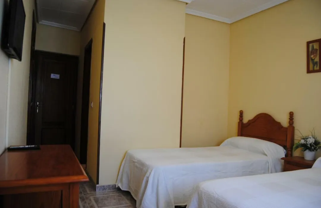 Hostal Ávila-1