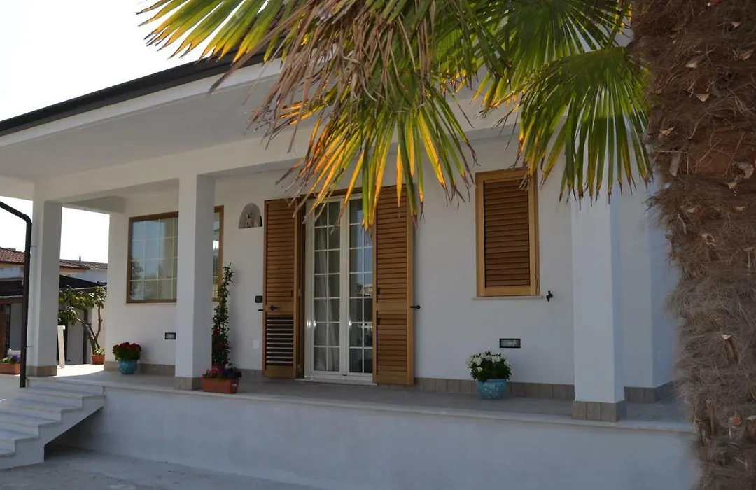 Guesthouse Holiday Formia Beach-1