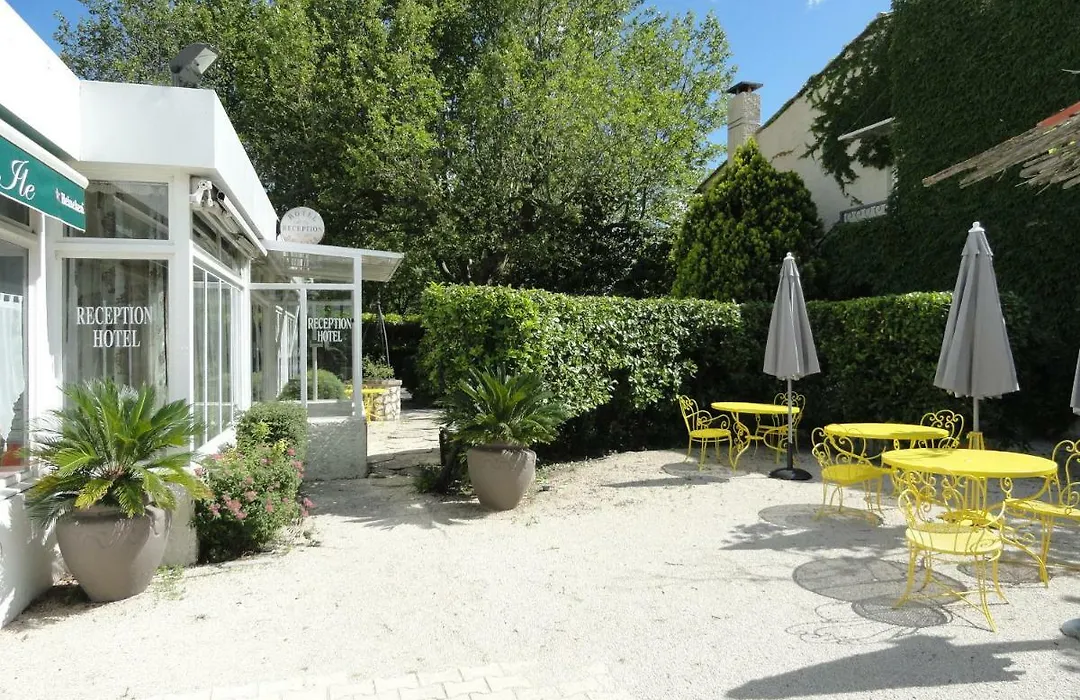 Hotel De L'Ile-1