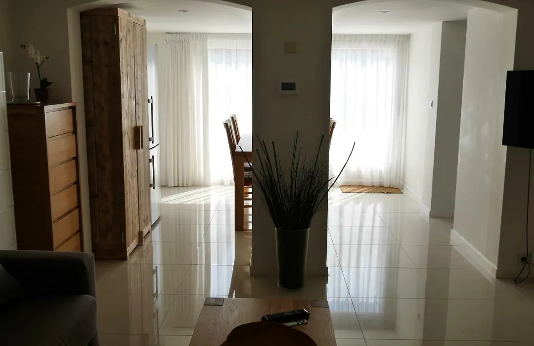 Casa Del Cisne-1