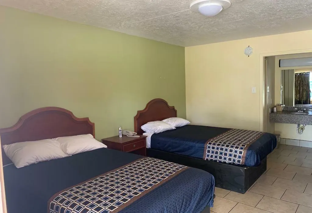 Texas Inn Beaumont-1