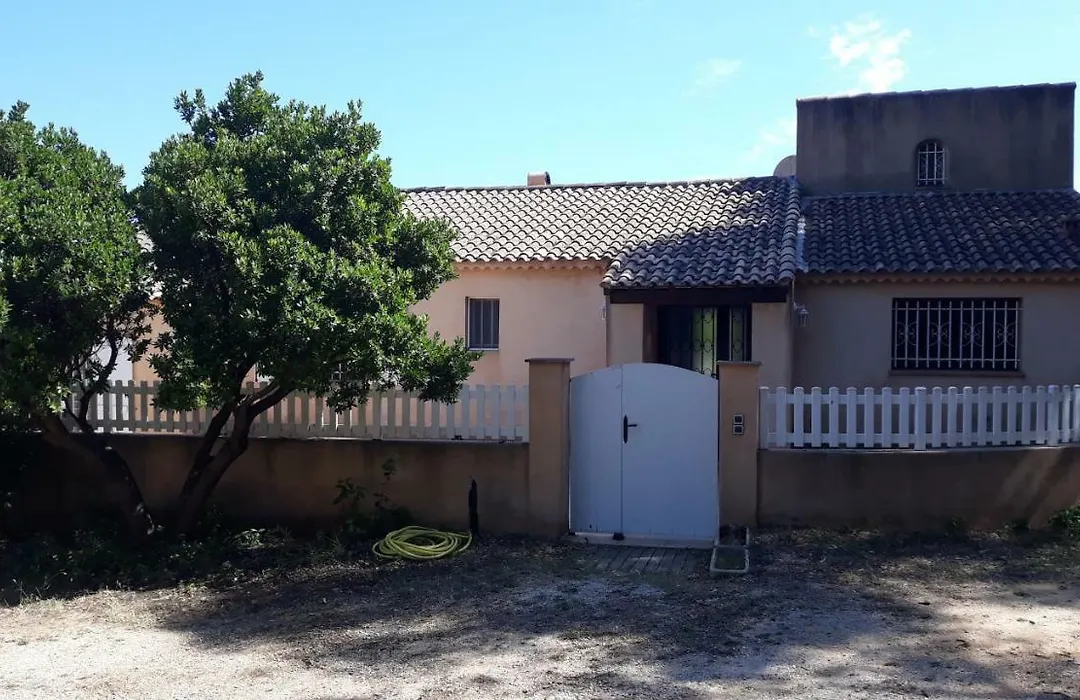 Sous Les Pins gîtes et chambres d'hôtes-1