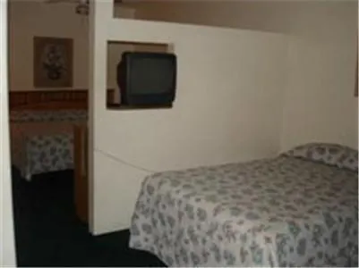Colonade Motel Suites-1