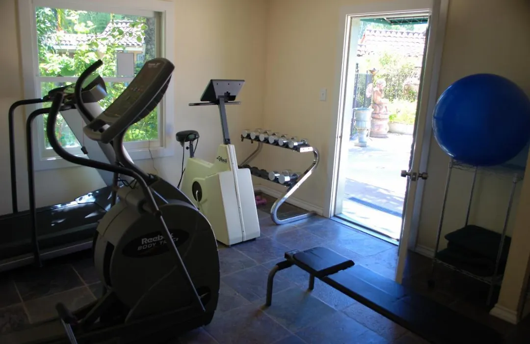 Vineyard Inn Hotel-1