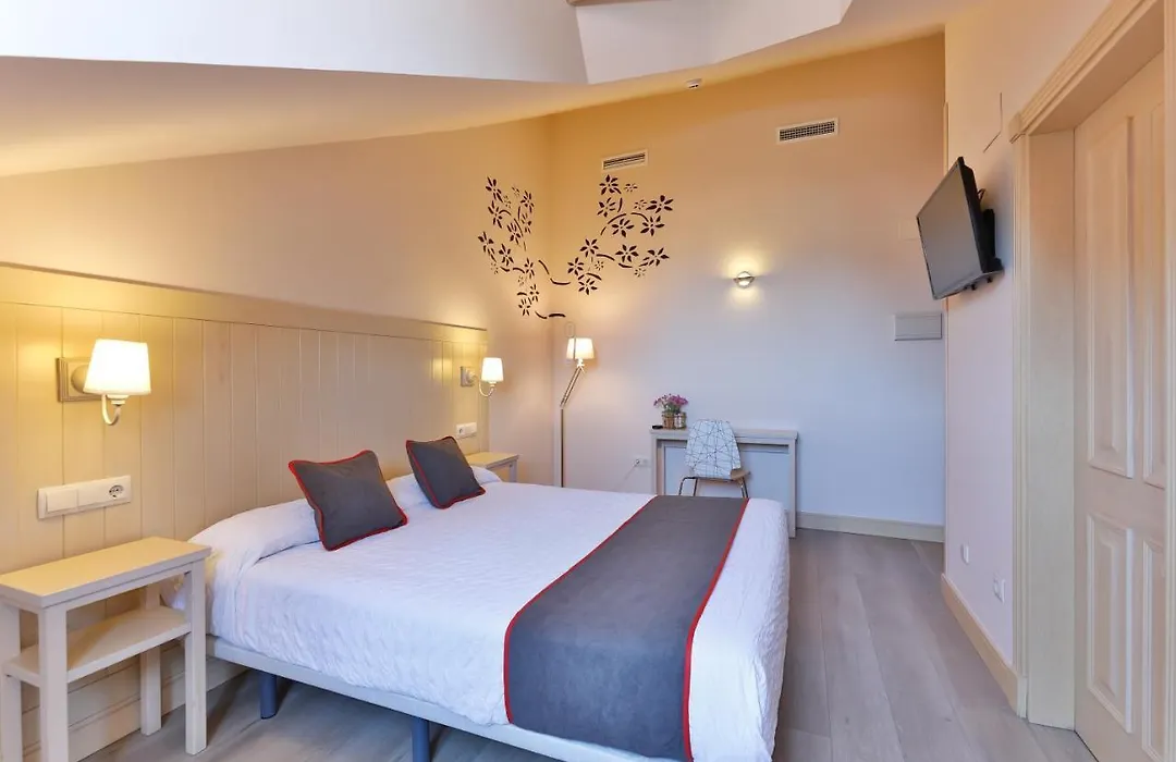 Hostal La Chata By Vivere Stays-1