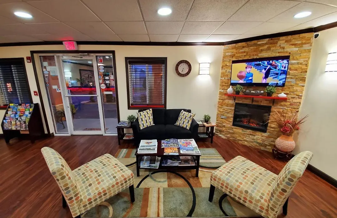 Super 8 By Wyndham Monticello-1