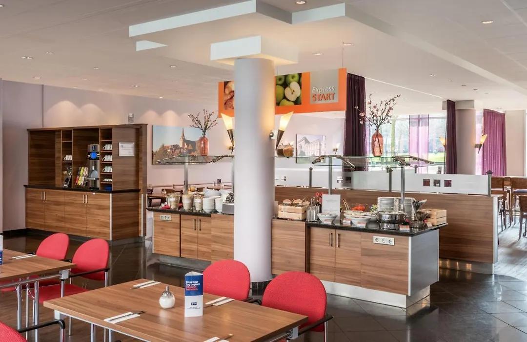 Holiday Inn Express Essen - City Centre-1