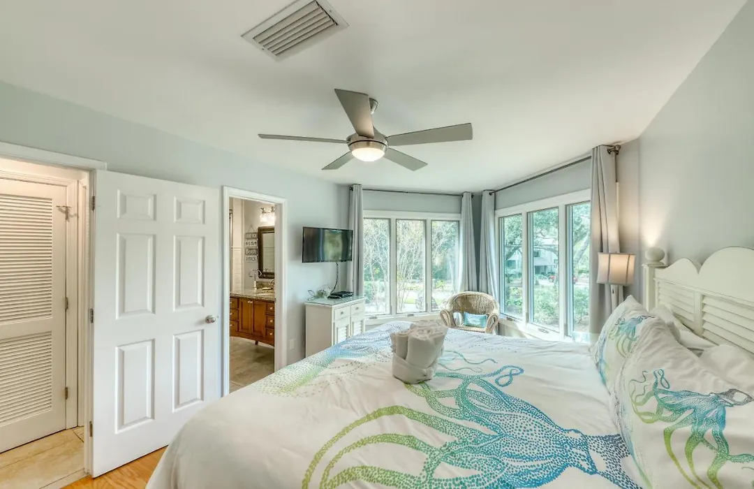 4654 Tennis Club Villa-1
