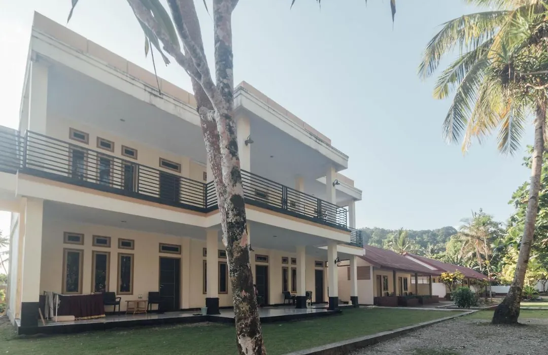 Oyo 1688 Collin Beach Hotel-1