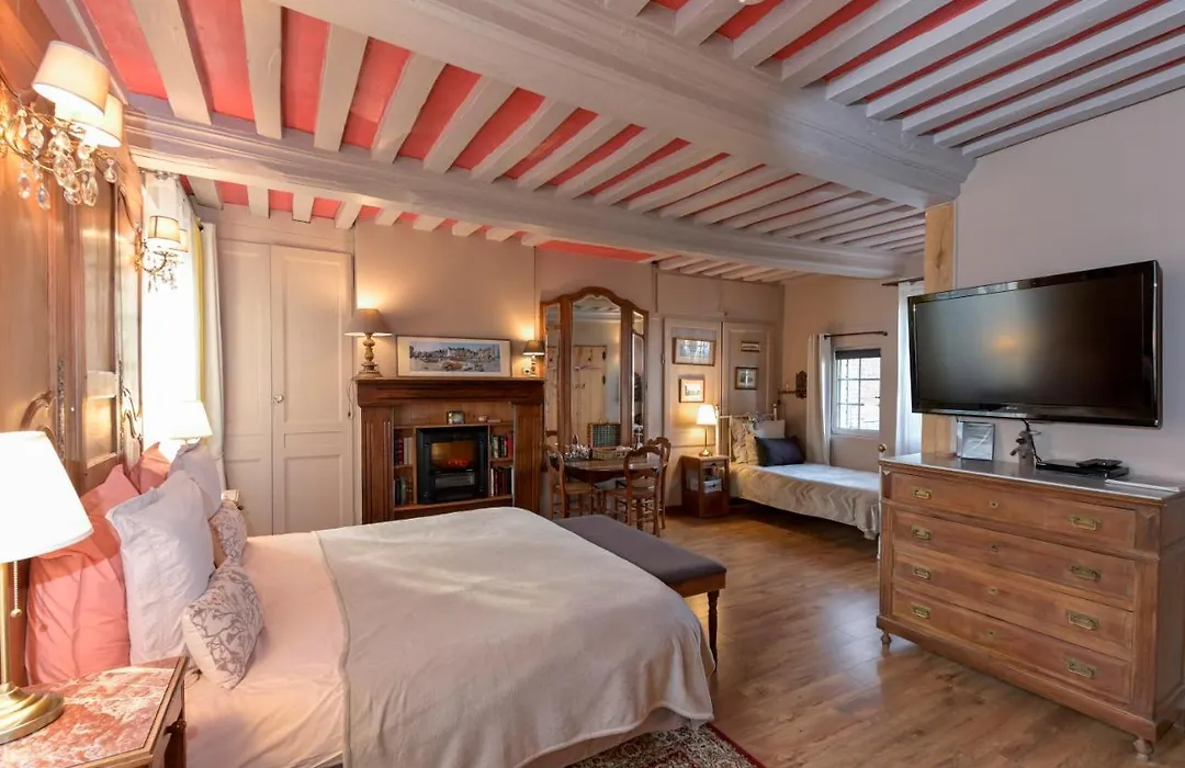 La Maison de Honfleur Bed&Breakfast-1