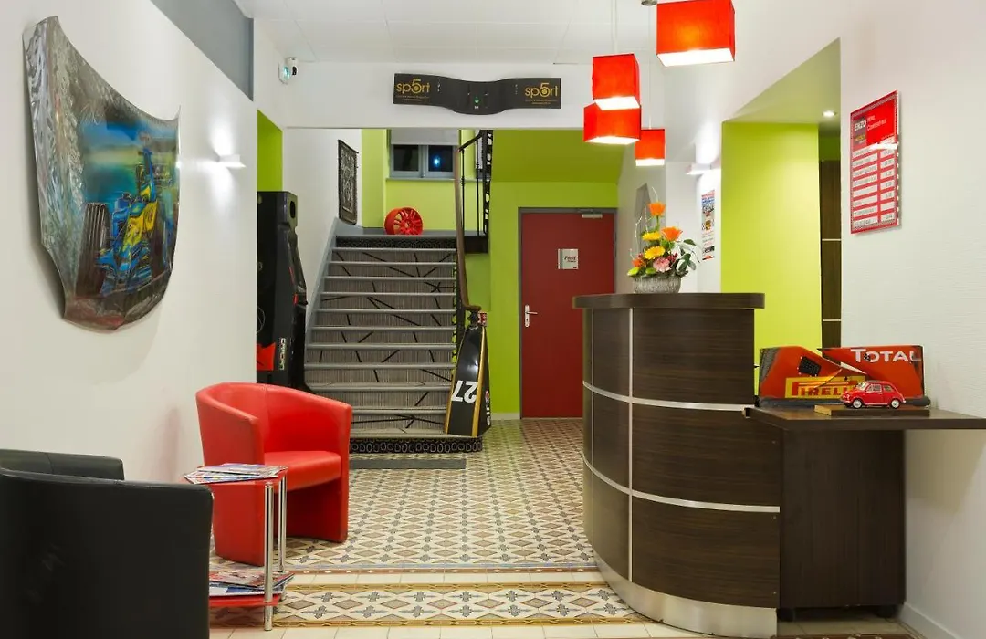 Enzo Hotels Contrexeville-1
