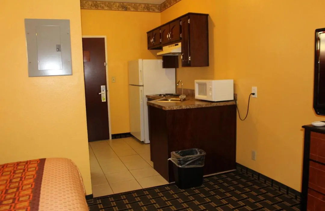 Magnolia Inn And Suites Southaven-1