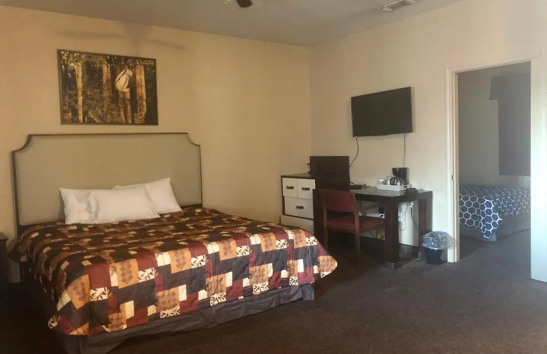 Lone Star Inn & Suites-1