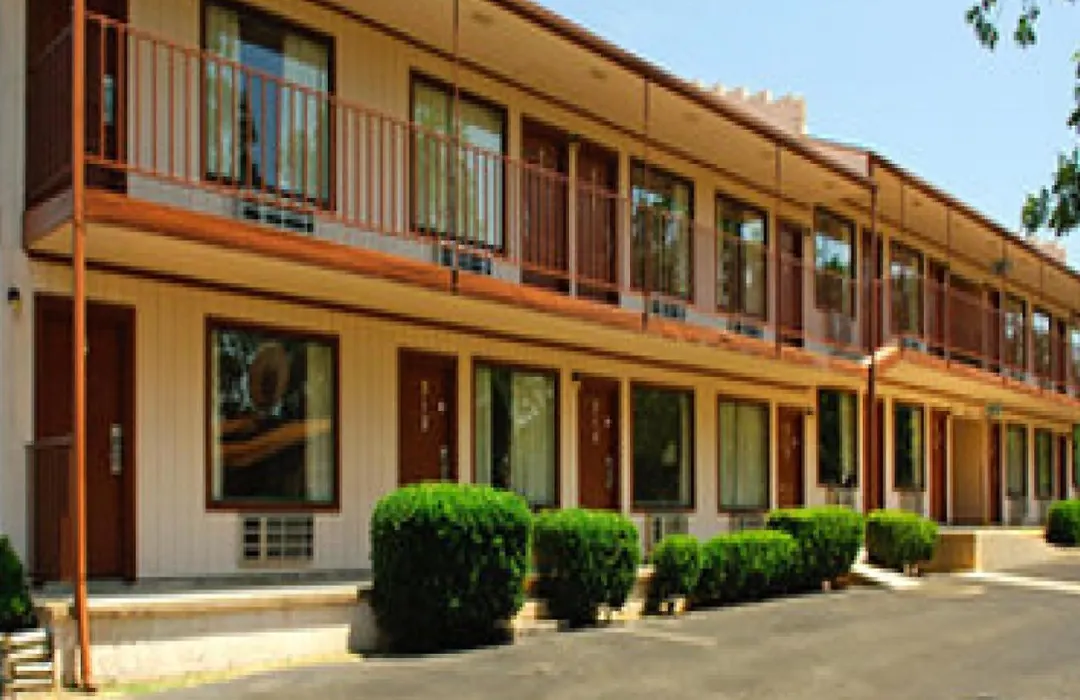 The Parkwood Inn & Suites-1