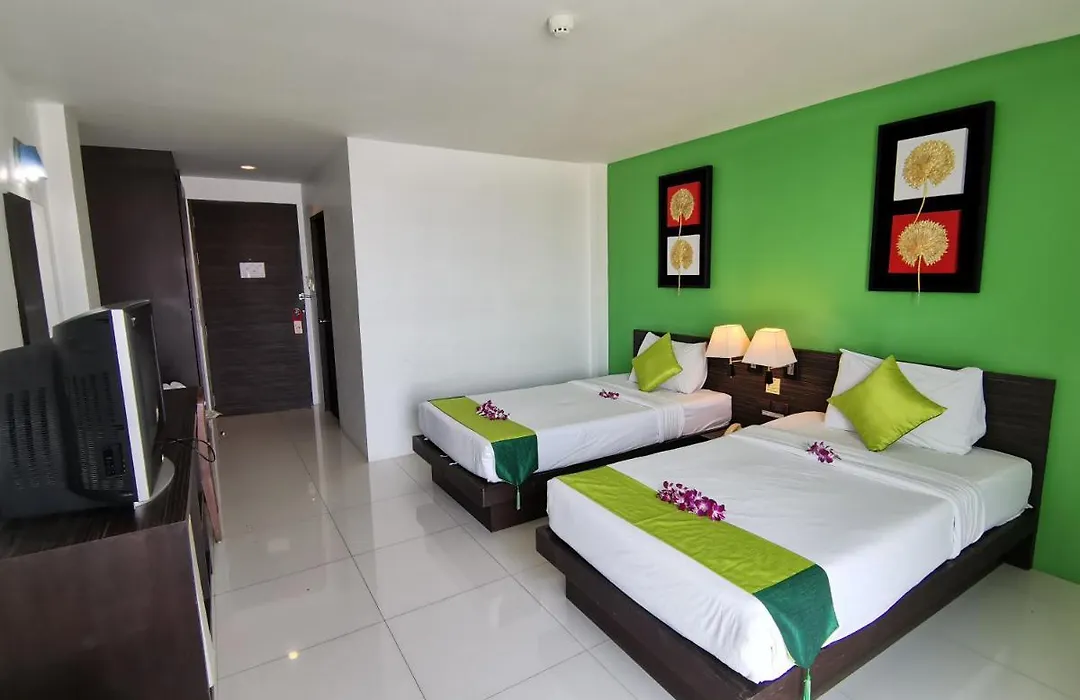 Twin Hotel-1