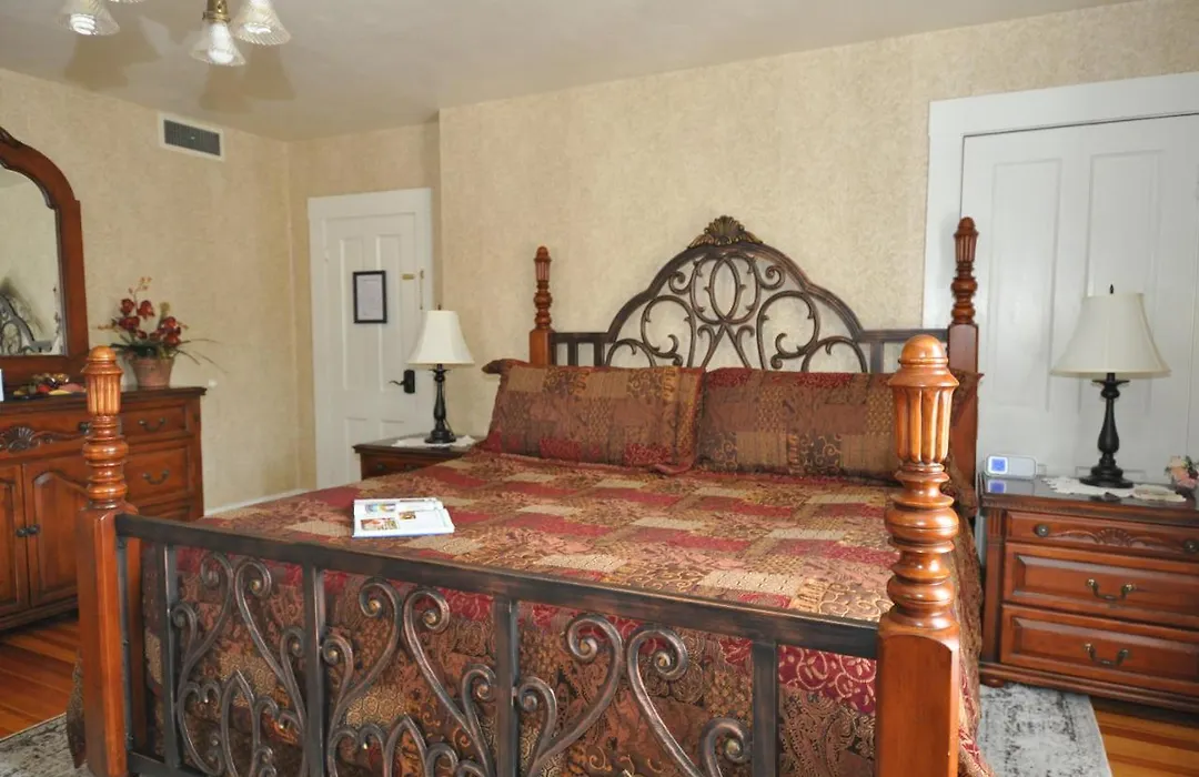 Avenue Hotel Bed And Breakfast-1