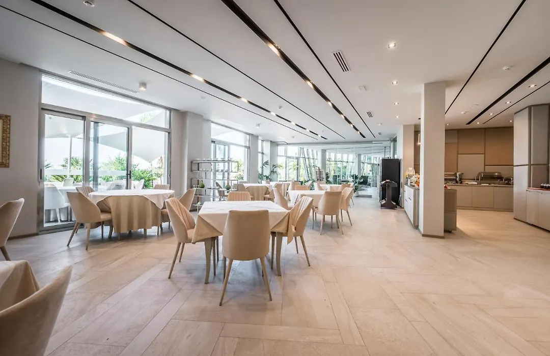 Splendor Hotel-1