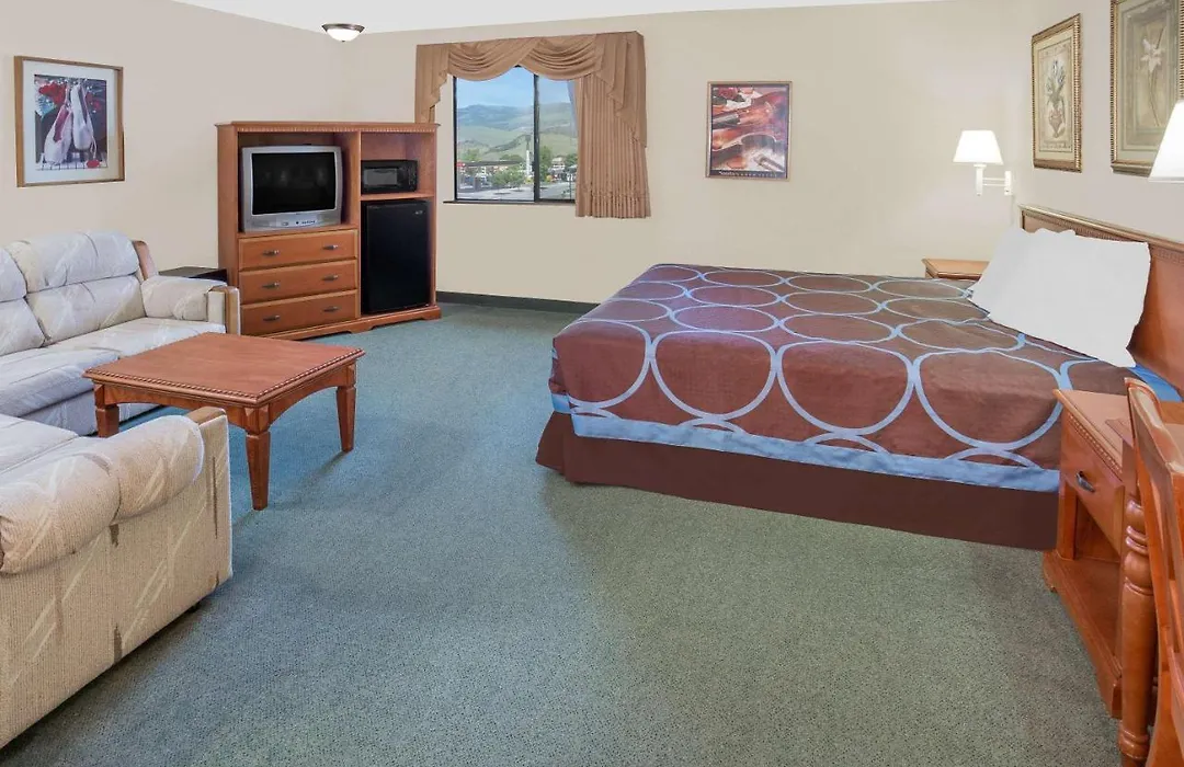 Super 8 By Wyndham Ashland-1