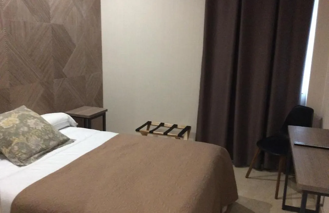 Hotel Ciudad de Fuenlabrada-1