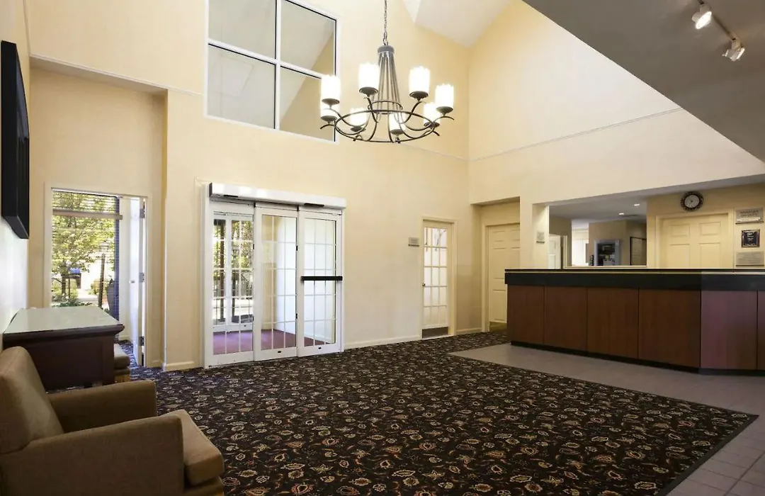 Hawthorn Suites By Wyndham Philadelphia Airport-1