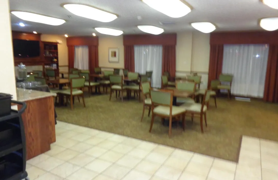 Country Inn & Suites By Radisson Bismarck Waterpark-1