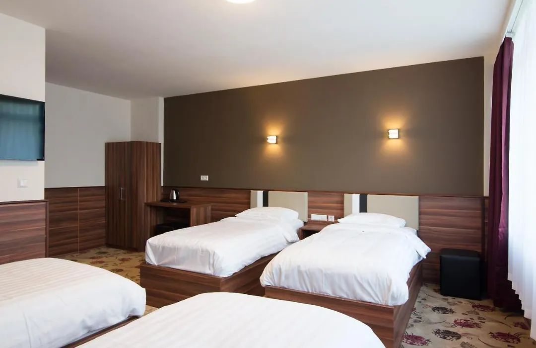 Hotel King'S Court-1