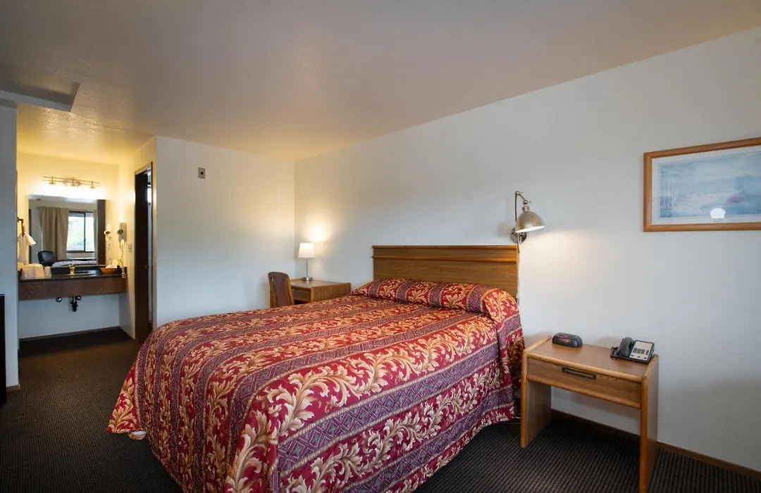 Cap Sante Inn-1