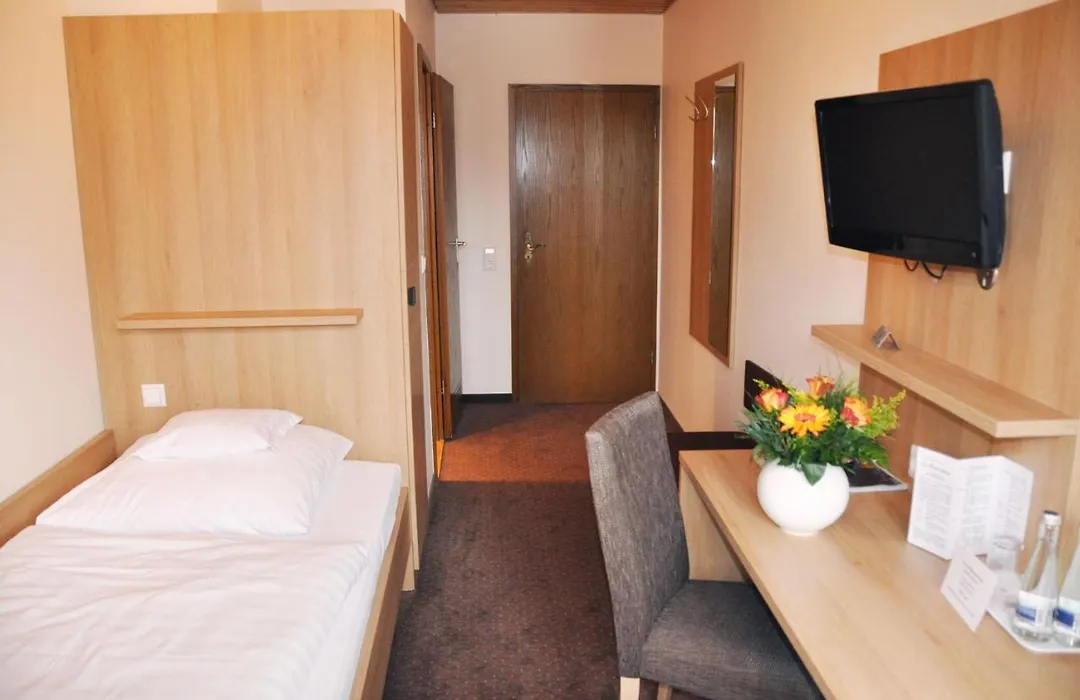 Hotel Fortuna-1