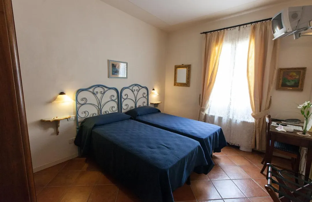 Hotel Locanda Degli Artisti-1