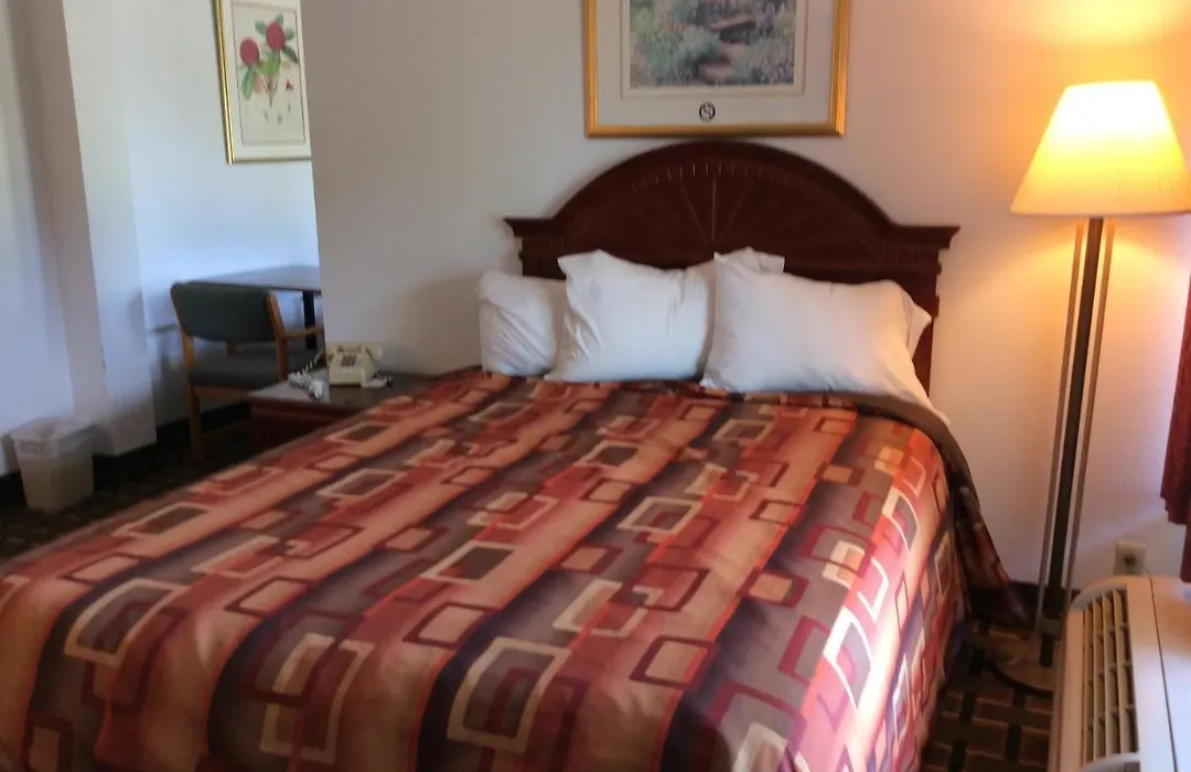Adrian Inn-1