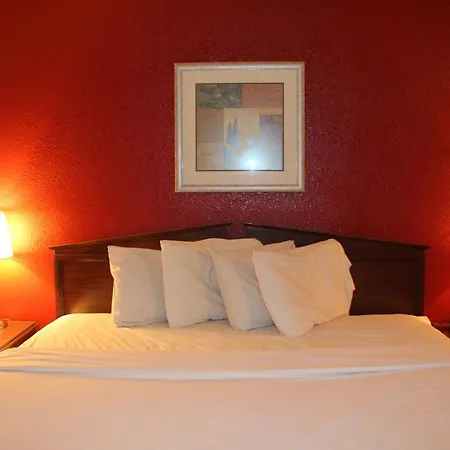 Fort Hays Inn-3