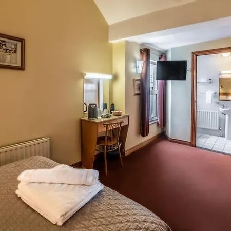 Holiday Hotel-2