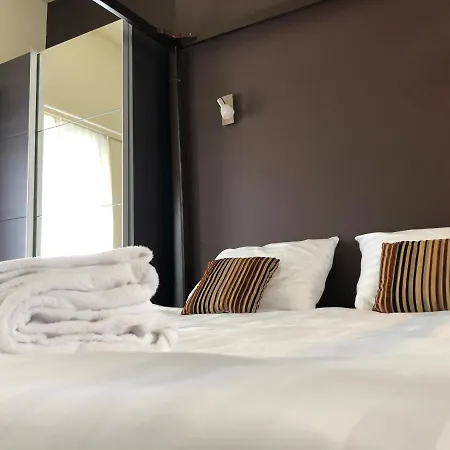 Hotel Maison D'Anvers-2